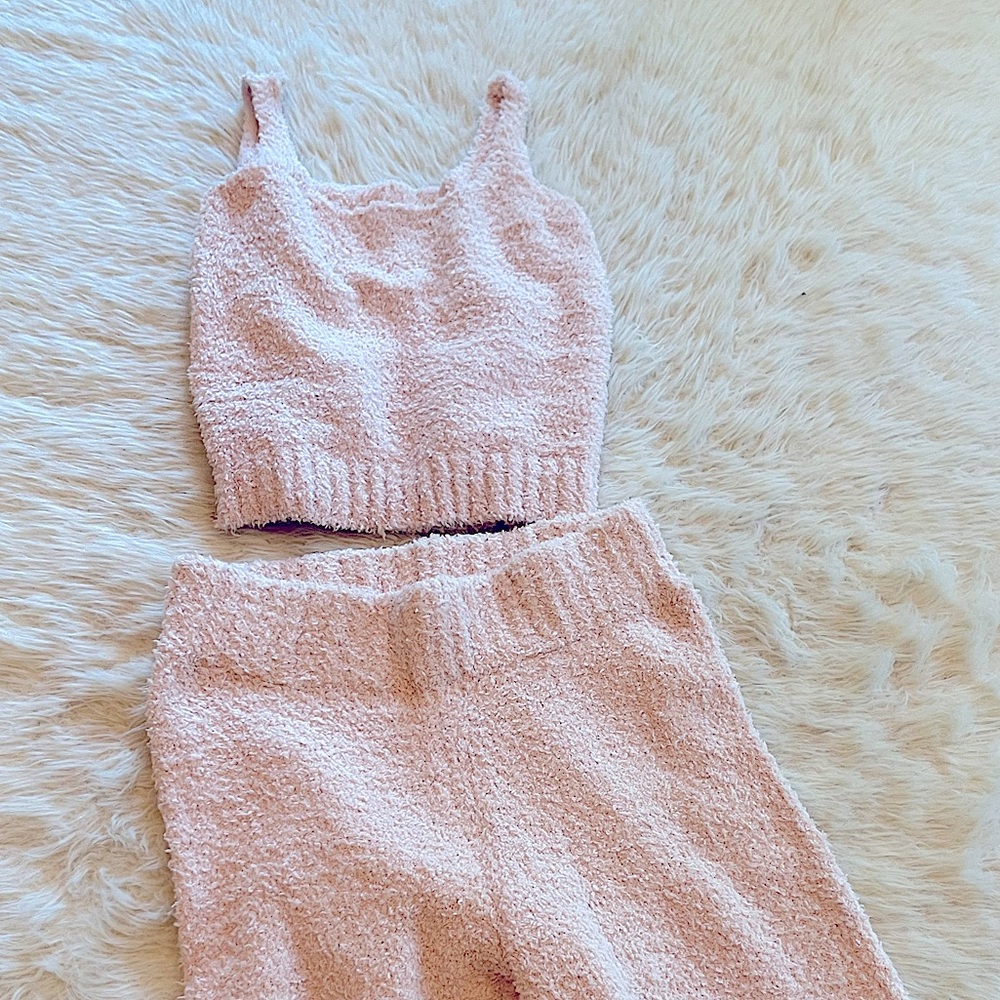 Beautiful light pink Skims cozy set!